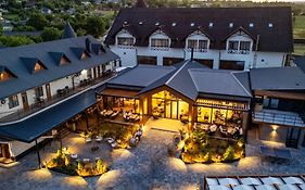 Sv Hotel, Restaurant & Airport Parking